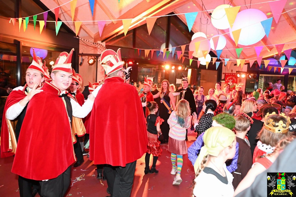 ../Images/Jeugddisco Middeleeuws Carnaval 092.jpg